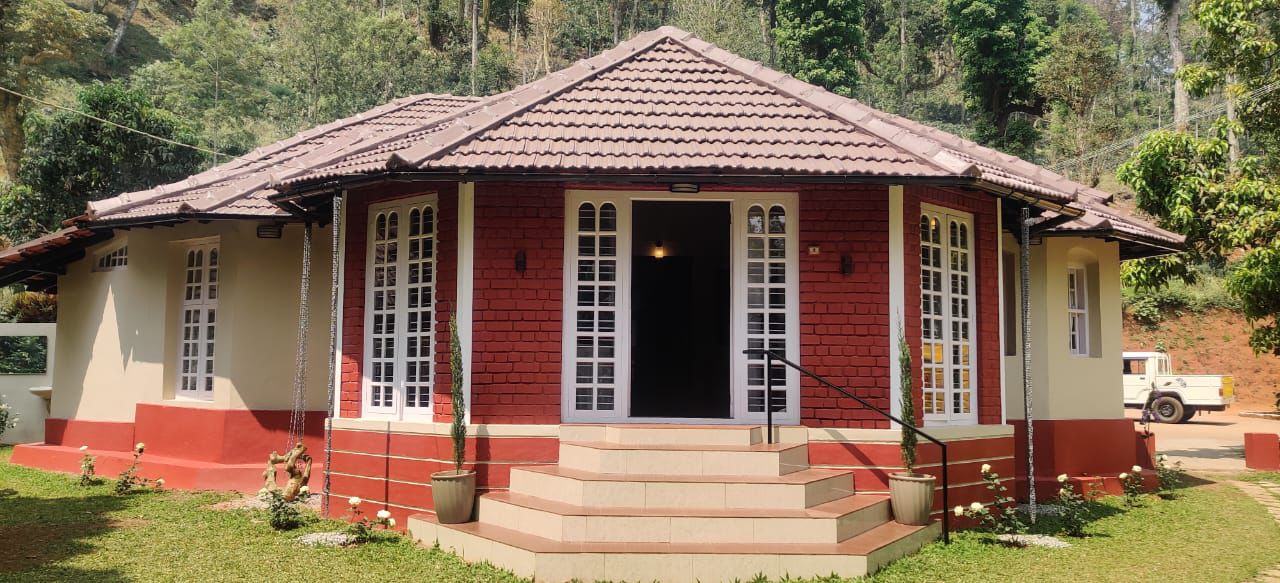 Independent Heritage Bungalow in Madikeri